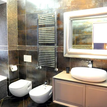 Airport Deluxe בארי