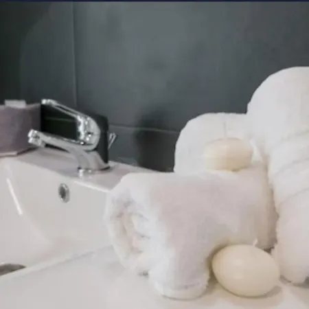 Airport Deluxe בארי