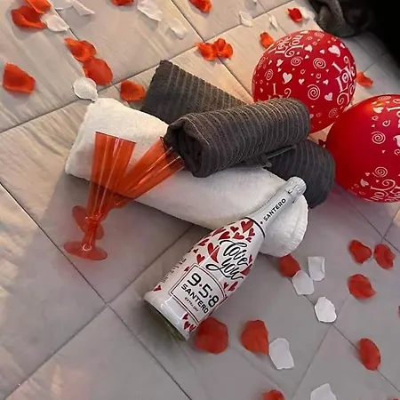 Airport Deluxe לינה וארוחת בוקר 3*