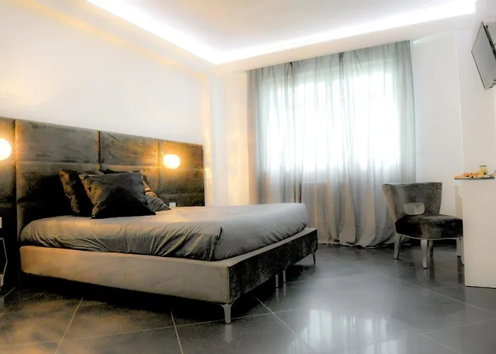 Airport Deluxe 3* Bari