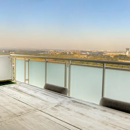 Bed & Breakfast Airport Deluxe