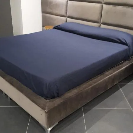 Bed & Breakfast Airport Deluxe 3*