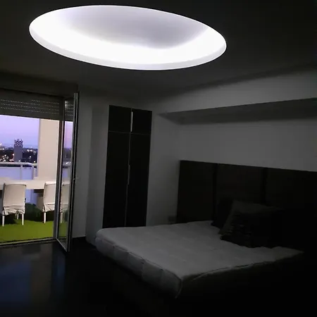 Airport Deluxe Nocleg ze śniadaniem 3*