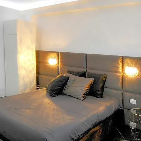 Airport Deluxe 3*